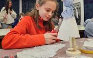 Wykonanie odzieży z materiałów z recyklingu - warsztaty dla młodzieży